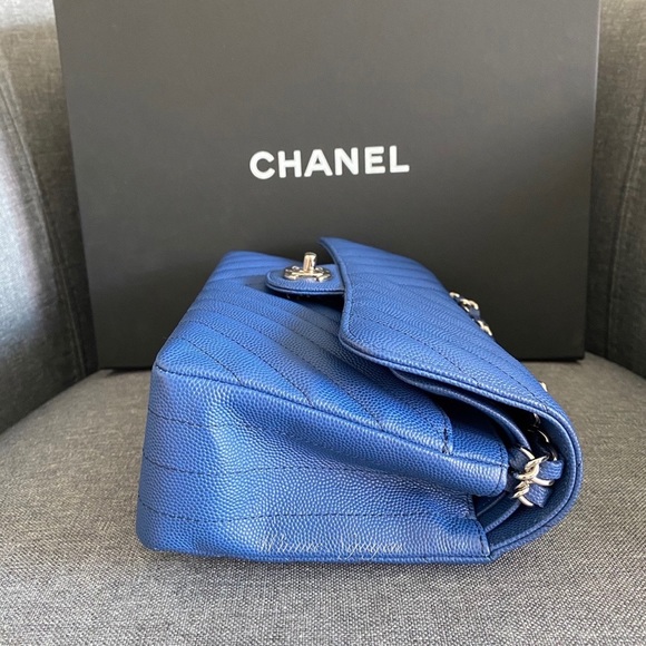 Like New Blue Chevron Small double flap in SHW - Picture 16 of 16
